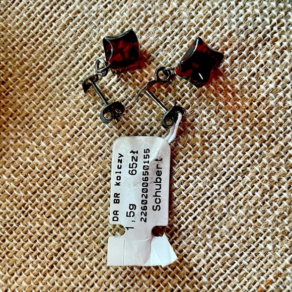 Amber pedant and earring set - Picture 6 of 7